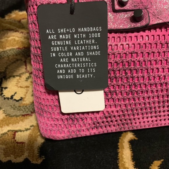 SHE + LO Fuschia/Black Perforation clutch - Picture 4 of 6